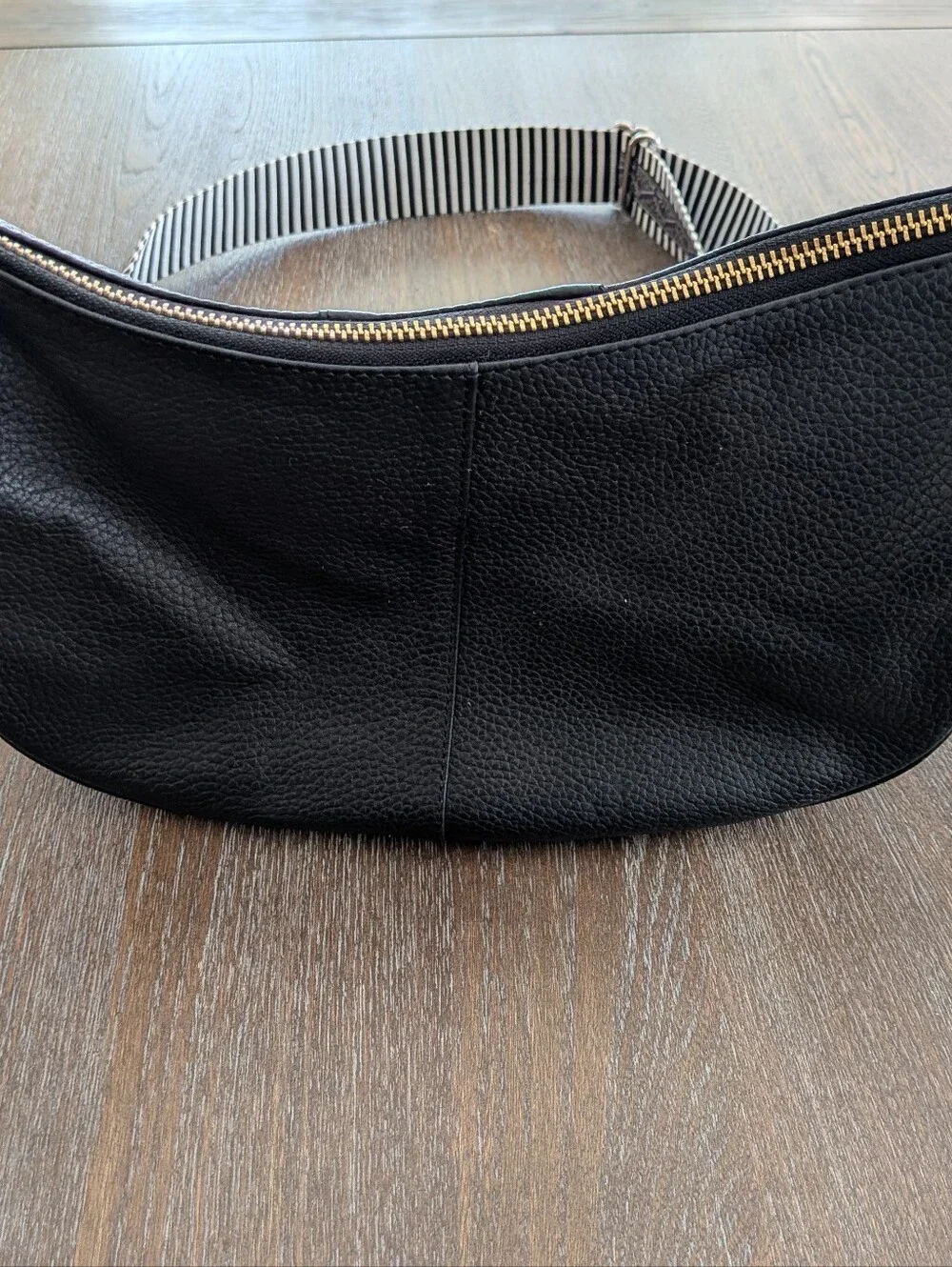 Pom Pom London sleek black